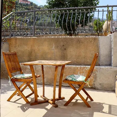 - A Casa Di Zio Mario - Parking Included 圣雷默
