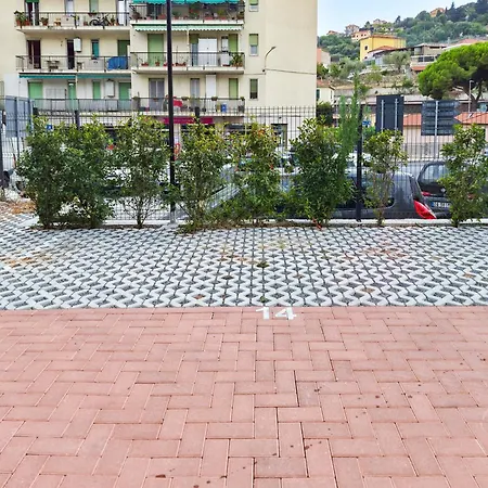 - A Casa Di Zio Mario - Parking Included 圣雷默